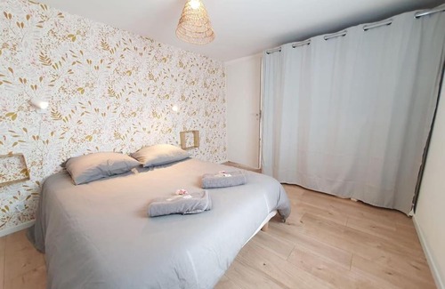 Bruz Appartement | Le Doré Rose by Madame Conciergerie