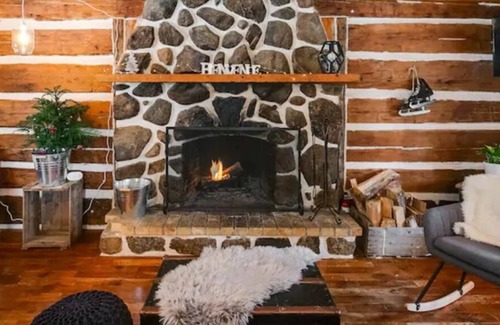 Sainte-Agathe-des-Monts Cabine | Le Douillet - Rustic chalet with wood fireplace