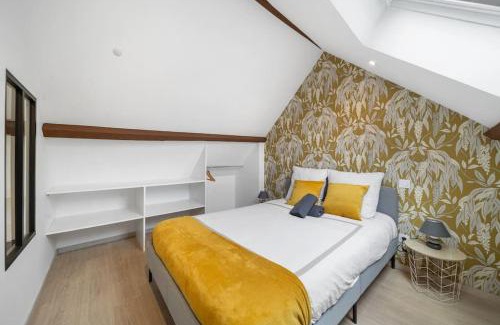 Chalon-sur-Saone Appartement | Le Duplex Moutarde, prox centre et Gare, 50m2, climatisation