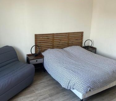 Dieppe Appartement | Le famillial , 2 chambres, 4 lits double Avec parking PRIVE 1 VOITURE, NETFLIX, DISNEY PLUS DISPONIBLE