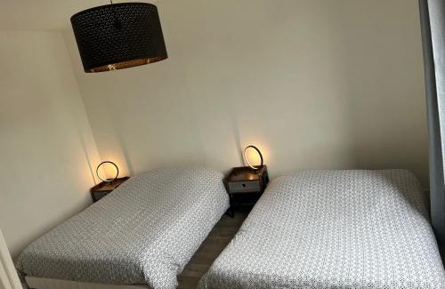 Dieppe Appartement | Le famillial , 2 chambres, 4 lits double Avec parking PRIVE 1 VOITURE, NETFLIX, DISNEY PLUS DISPONIBLE