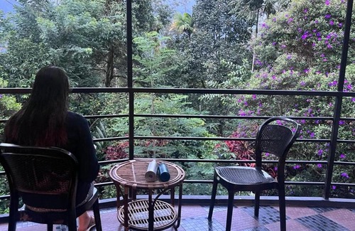 Devikolam Lit Et Petit-Déjeuner | Le Farmhouse Munnar