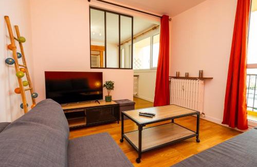 Chartres Appartement | Le Fleuri - Vue Cathédrale & Centre à pied