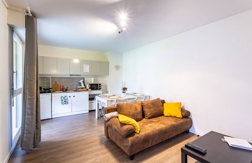 La Poterie Appartement | LE FOUGERES - NETFLIX - PARKING GRATUIT - CALME