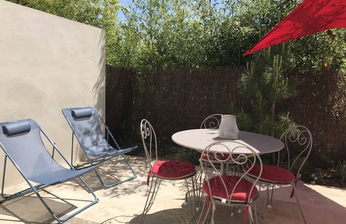 Arpaillargues-et-Aureillac Cottage | Le Mazet des Lauriers à uzès - Gîte avec Jacuzzi