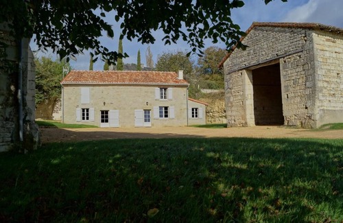Jaunay-Marigny Maison | Le Gîte D'edouard - Jaunay-marigny