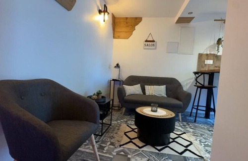 Remiremont Appartement | Le gîte de la ruelle Avec sa balnéo