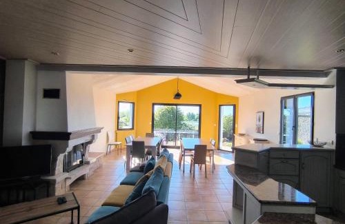 Saint-Paul-en-Pareds Maison | Le Gîte du Côteau - 6 chambres