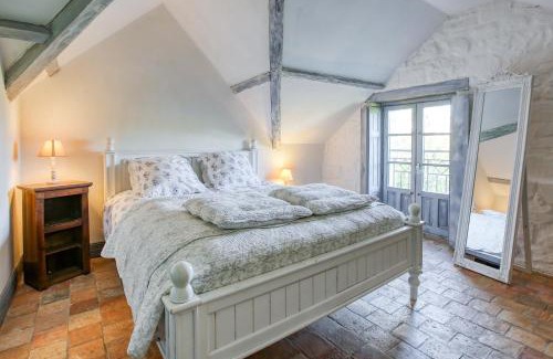 Breze Maison | Le Gîte du Château Fouquet - Piscine privée