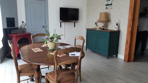 Verdun Maison | Le gîte embarqué - Géré par Presta-Zen'Services - Barque électrique en supplément