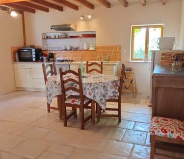 Dance Appartement | Le gîte en fleurs