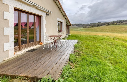 Scorbe-Clairvaux Appartement | Le Gîte Rural De L'abbesse