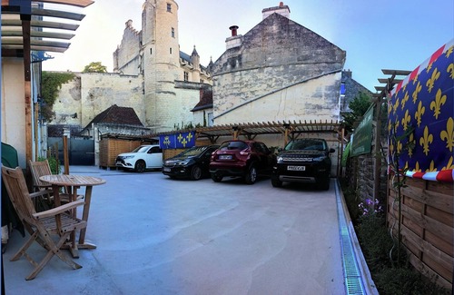 Loches Cottage | Le Gite du Chevalier, Cité Royale de Loches, au coeur des Chateaux de la Loire