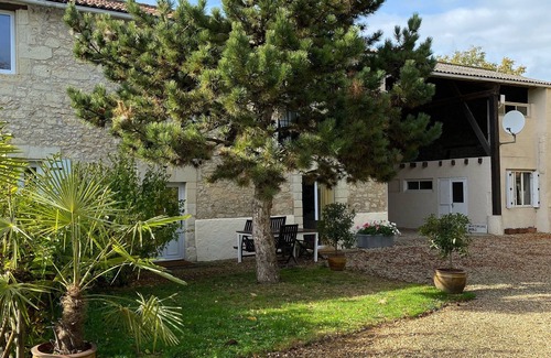 Saint-Macaire-du-Bois Maison | Le Grenier