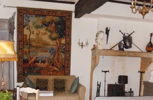 Perouges Maison | Le Grenier A Sel