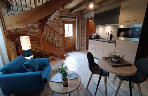 Frontenac Maison | Le Hameau du Quercy - Fleurs d'eau