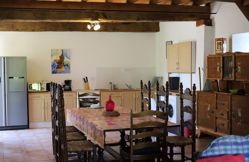 Castelnau-Riviere-Basse Maison | Le Hibou - 3 chambres, salle de bain, salon coin cuisine