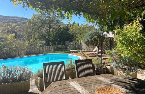 Laurac Villa | Le Jardin Secret - Quatre Chambres Villa, Couchages 8
