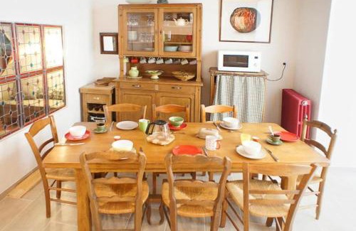 Tain-l'Hermitage Maison | Le Lapin dans la Cour