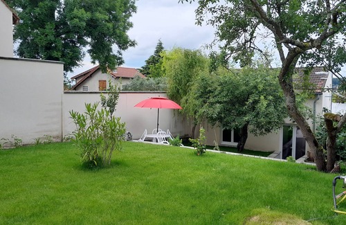 Yerres Maison | Le Laurier Blanc a 10 min du parc caillebotte avec sa terrasse pour les apéro