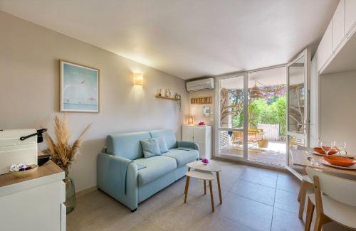 Cavaliere Beach Appartement | Le Lavandou "Cavalière" -Rez de jardin bord de mer , ATOM