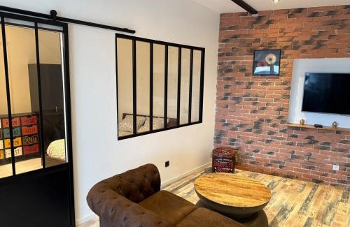 Eveux Appartement | Le Loft d 'Éveux - 2 places de parking