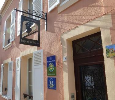 Provins Lit Et Petit-Déjeuner | Le Logis de la Voulzie
