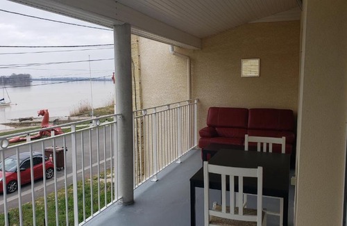 Saint-Andre-de-Cubzac Appartement | Le long du fleuve