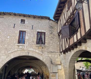 Sainte-Foy-la-Grande Lit Et Petit-Déjeuner | Le Lotus Blanc