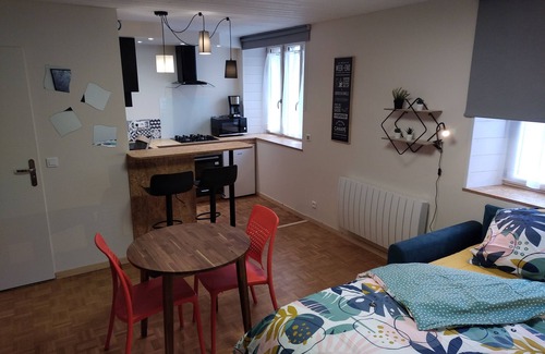 Saint-Lupicin Appartement | studio confortable et spacieux au cœur du parc naturel du Haut Jura.
