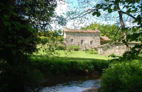 Saint-Pierre-des-Echaubrognes Maison | Le Moulin Moreau