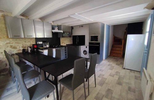 Le Gua Maison | Le Marais Salant - Gites 8 personnes avec piscine au Logis de Chalons à la mer