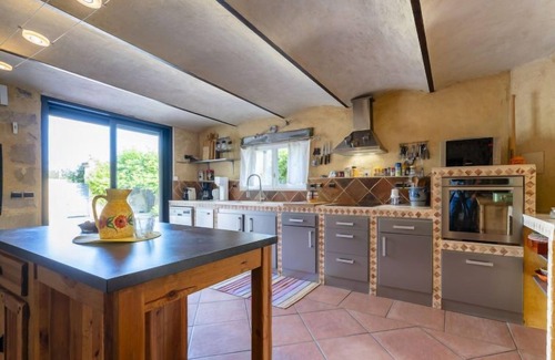 Baron Maison | Le Mas d'Adélaïs by Interhome