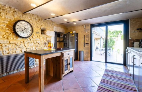 Baron Maison | Le Mas d'Adélaïs by Interhome