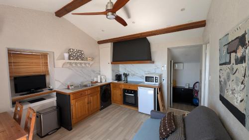 Beausoleil Appartement | Le Mas d'Angeline - Vue mer jardin commun parking voiture obligatoire 10min voiture Monaco route étroite pente raide croisement limité voir photos - Sea view shared garden parking car mandatory 10min car Monaco narrow steep road limited passing see photos
