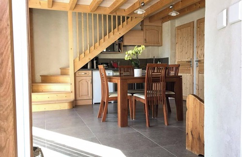Talloires-Montmin Chalet De Ski | Le Mazot - Chalet confortable - calme et vue