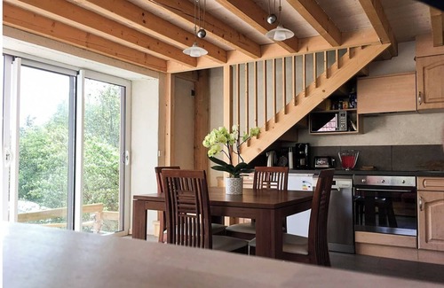 Talloires-Montmin Chalet De Ski | Le Mazot - Chalet confortable - calme et vue