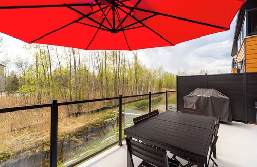 Magog Copropriété | Le Memph: condo-chalet 3 chambres avec SPA commun lac Memphrémagog