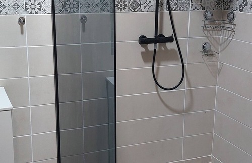 Piton Saint-Leu Appartement | Le meublé ensoleillé en plein centre ville 97424