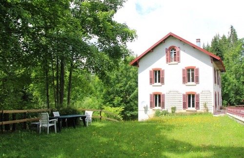 Montperreux Appartement | LE MILAN ROYAL APPARTEMENT DANS PROPRIETE DE CARACTERE