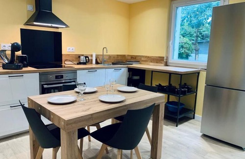 Quartier Francisco-Ferrer - Landry - Bourgeois - Poterie Appartement | Le Mimosa, Maison-Jardin dans Rennes- 2 chambres