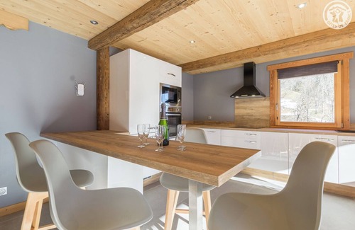 Queige Maison | LE MONT - QUEIGE - Gîte