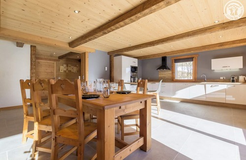 Queige Maison | LE MONT - QUEIGE - Gîte
