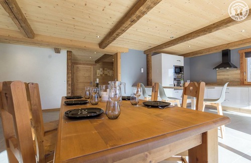 Queige Maison | LE MONT - QUEIGE - Gîte