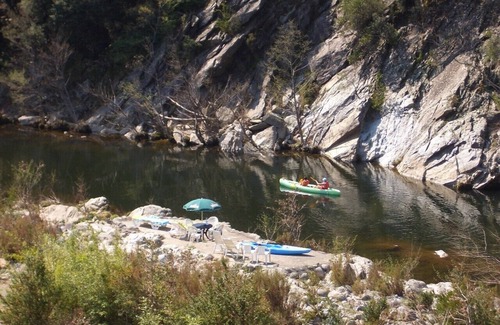 Les Salelles Cottage | Le moulin des Salelles, 3 gîtes en bord de rivière plage privée, baignade canoès