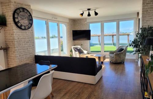 Ranzay-Grand Clos Appartement | Le Nid : Rooftop moderne surplombant la ville