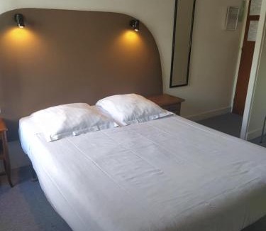 Breuillet Hôtel | Le Nouveau Monde