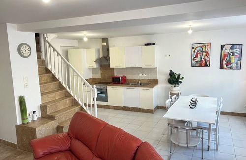 Suevres Maison | Le P'tit Mignat Townhouse with terrace - 2 Bedrooms