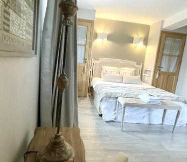Le Deluge Lit Et Petit-Déjeuner | Le Paddock - Chambres et table d'hôtes