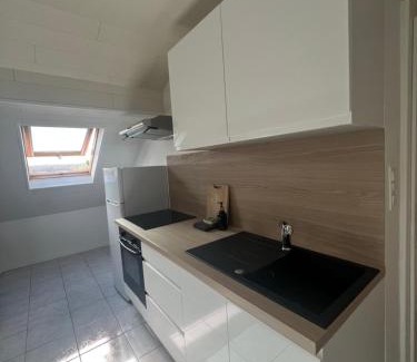 Brouviller Appartement | LE PAISIBLE Wifi Parking 4 Personnes Proche center parc Accès direct N4